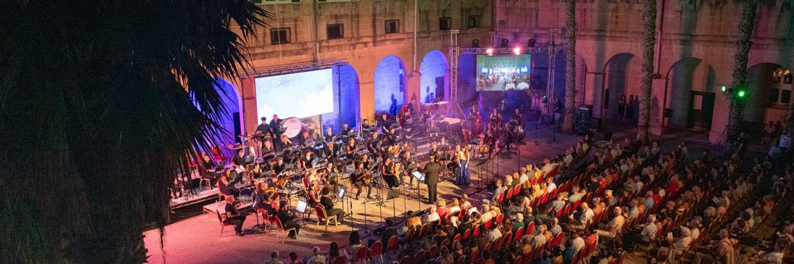 Opera vs Pop Under The Stars